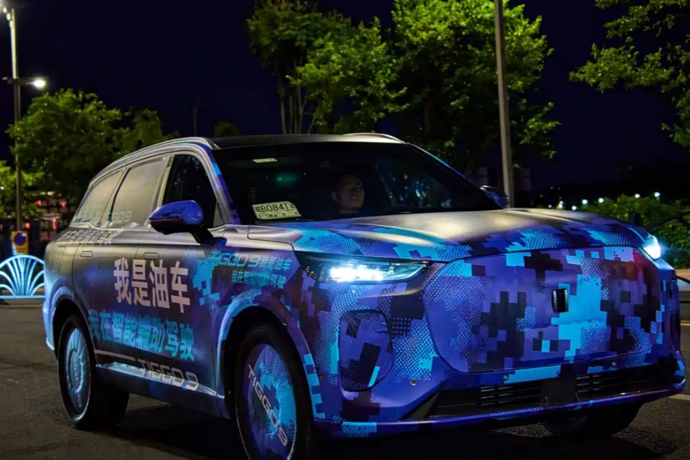 Кроссовер Chery Tiggo 9 готовится к обновлению: авто сняли на фото