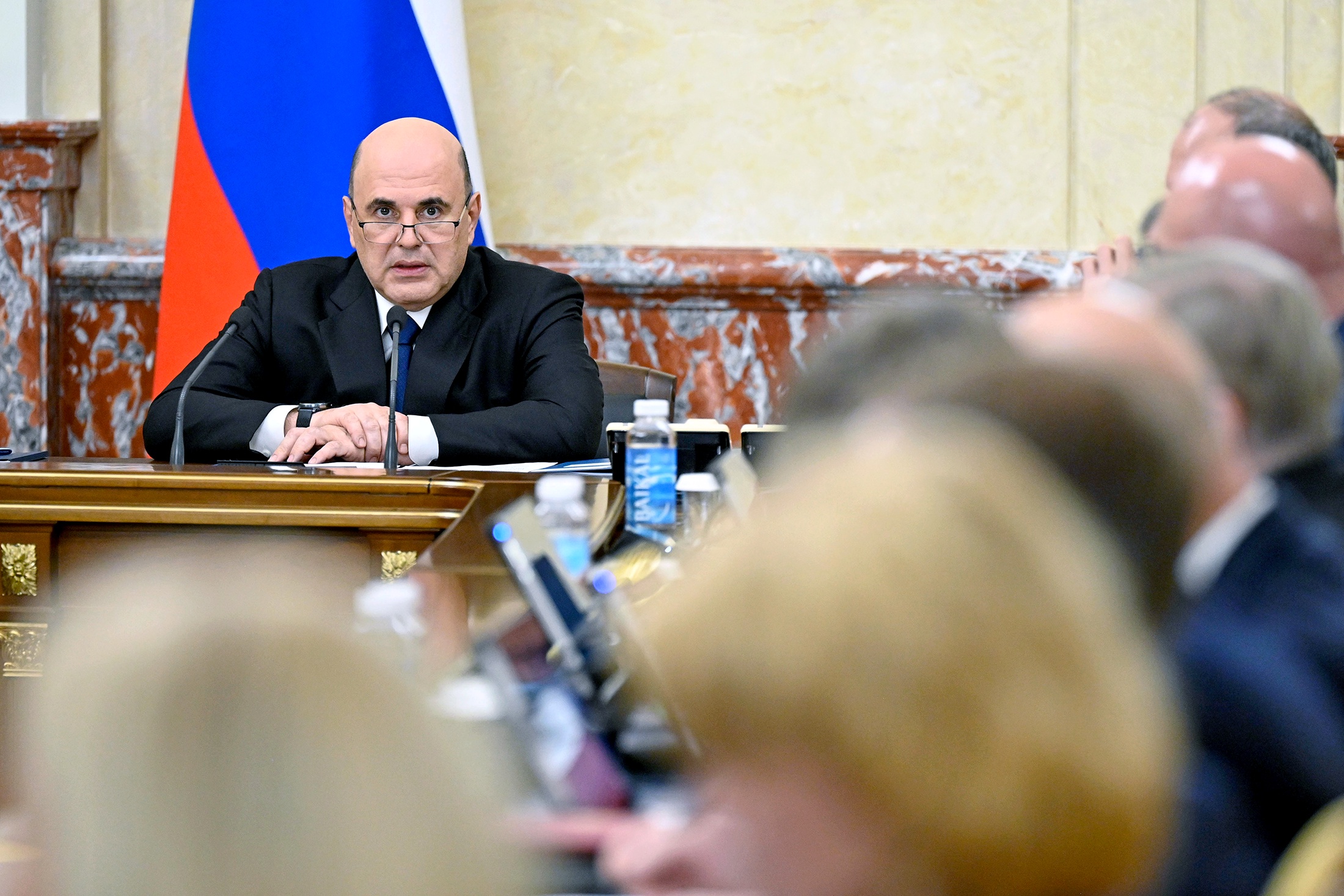 Михаил Мишустин: Уровень дефицита бюджета в 2026 году останется приемлемым. 