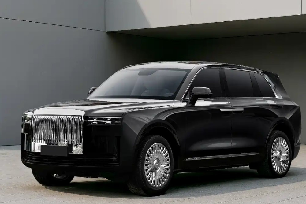 Производитель пылесосов представил клон Rolls-Royce Cullinan: авто сняли на фото