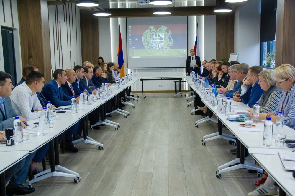 Делегация Красноярского края представила возможности региона в Армении