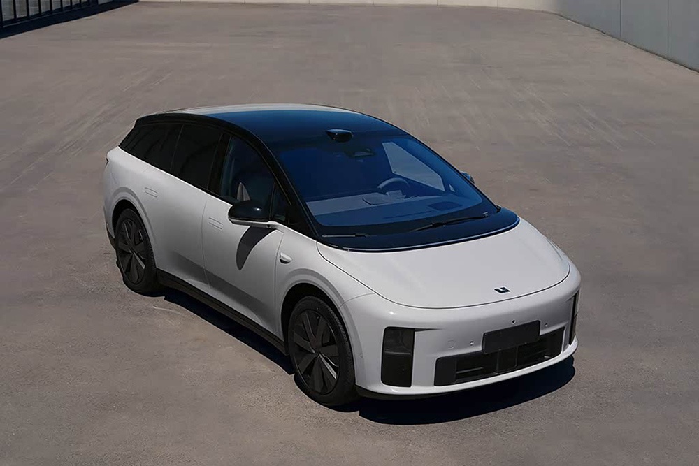 Новый кроссовер Li Auto i6 поступил в продажу: авто сняли на фото