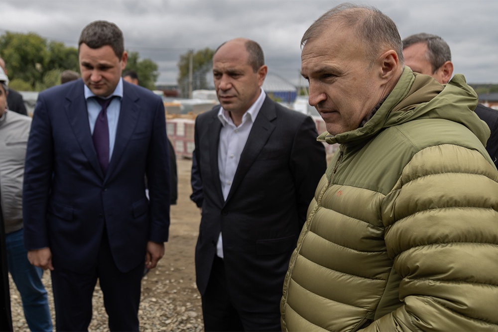 Мурат Кумпилов ознакомился с объектами жилищного строительства в Майкопе