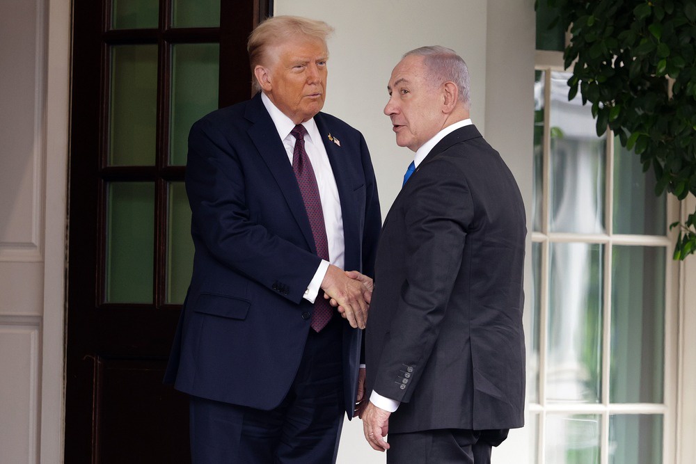 Трамп рассчитывает убедить Биньямина Нетаньяху принять мирный план по Газе. И в целом вести "честную игру" для установления мира в регионе. 