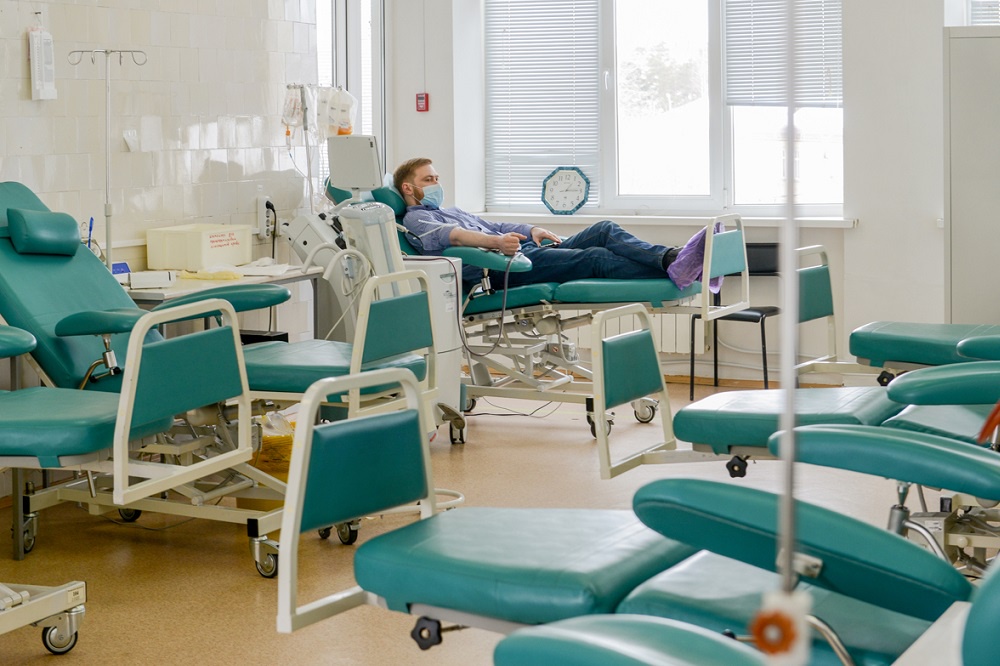 В медучреждениях есть места и специалисты. Но добраться до них бывает накладно.