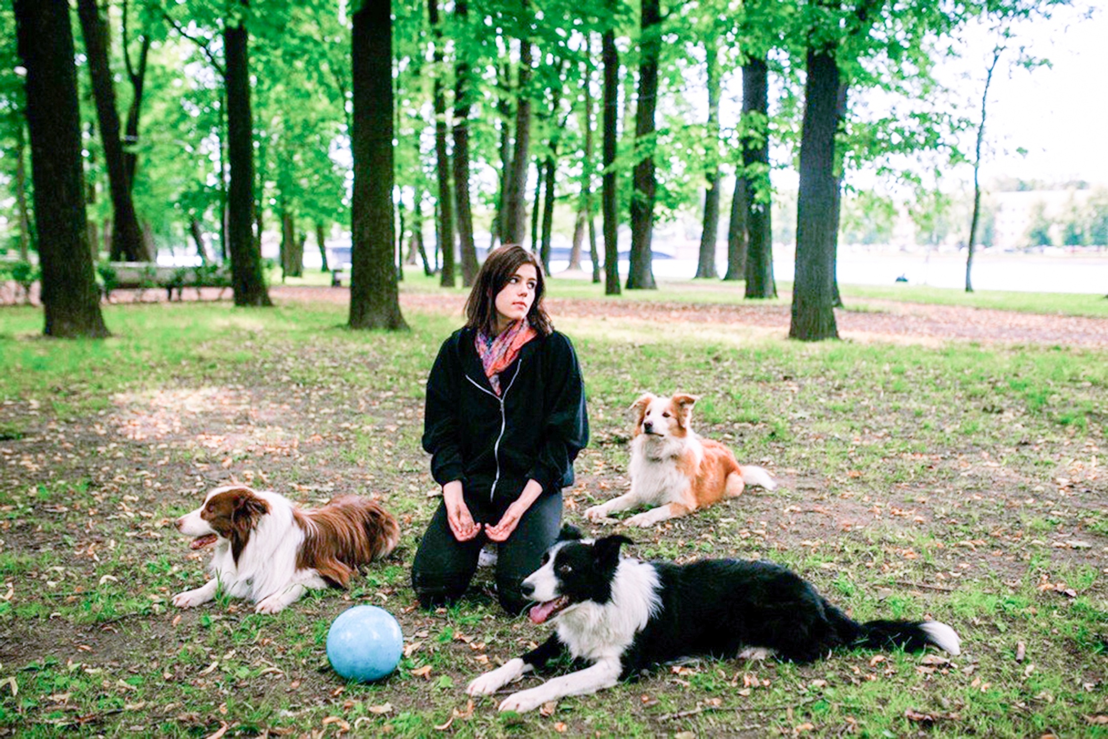 Актриса Мария Мацель в роли Дины умеет оправдать самые неожиданные развороты событий.