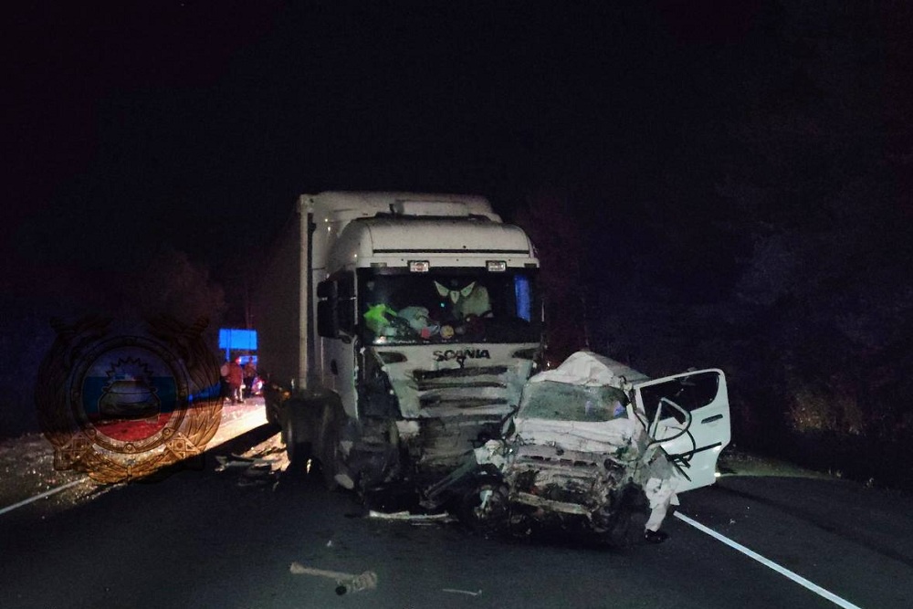 В Хабаровском крае в ДТП с большегрузами за ночь погибли три человека