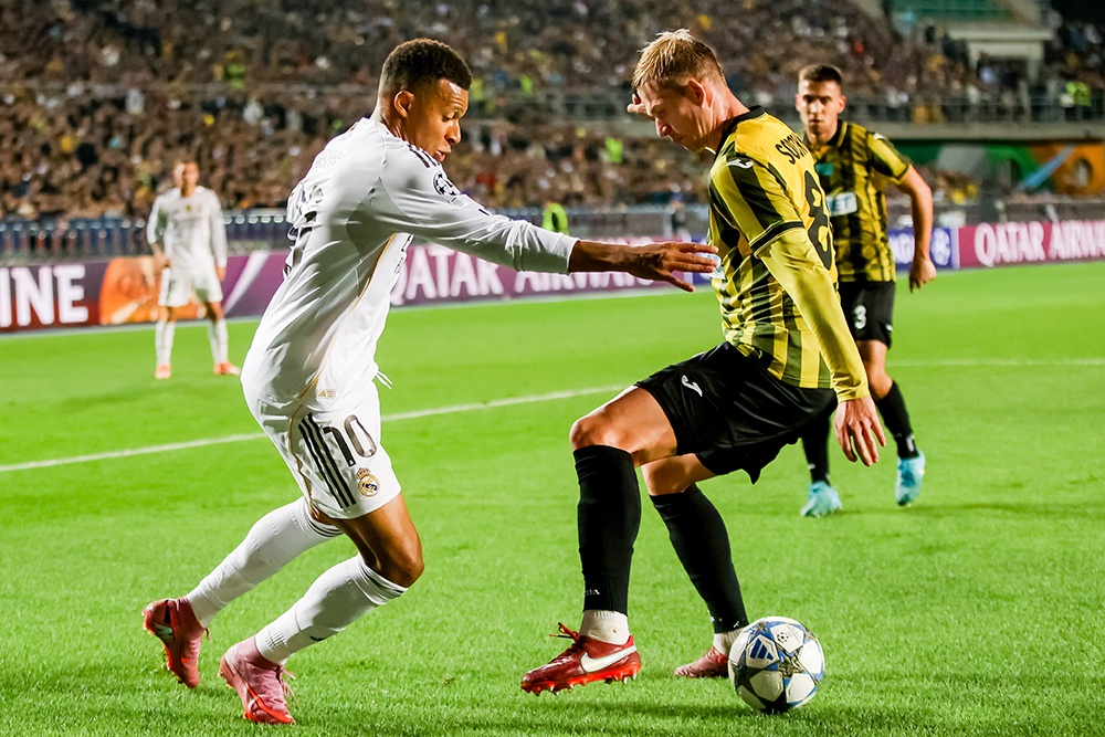 Желающих попасть на игру было больше 250 тысяч человек, но билеты были быстро распроданы.