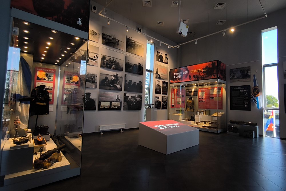 Выставка, посвященная подвигу морских десантников, будет работать в Калининграде до февраля 2026 года Выставка, посвященная подвигу морских десантников, будет работать в Калининграде до февраля 2026 года