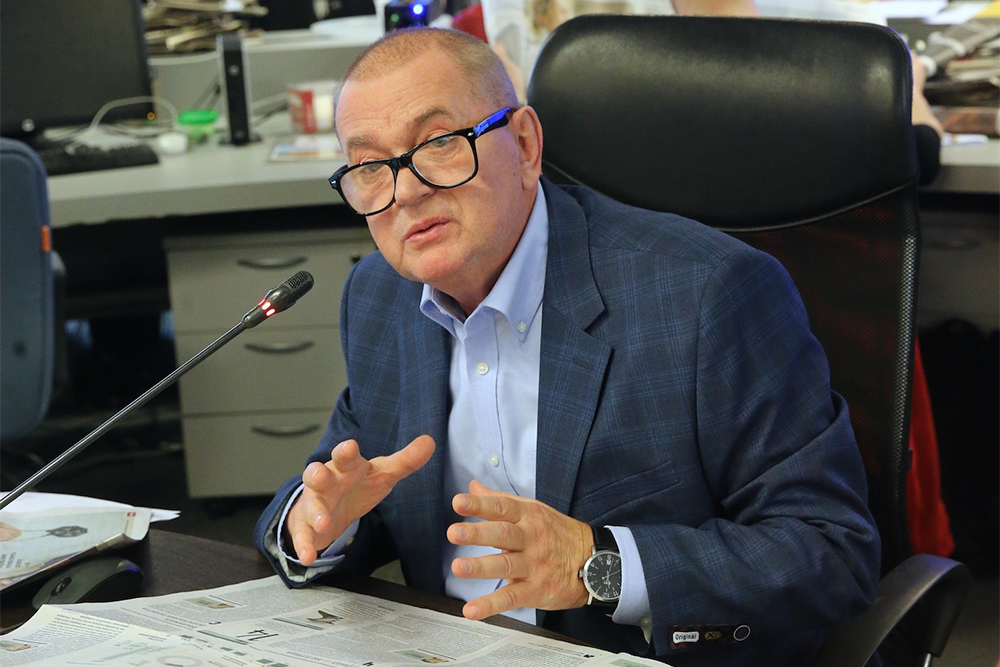 Александр в редакции родной "Вечерней Москвы".