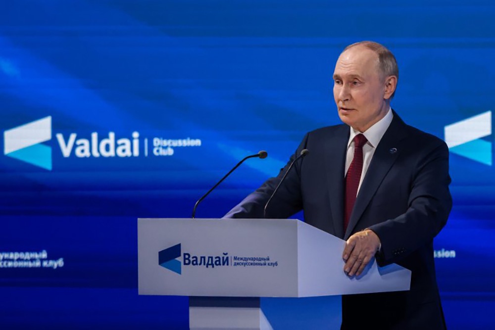 Владимир Путин цитировал классиков, выступая на заседании клуба "Валдай". Владимир Путин цитировал классиков, выступая на заседании клуба "Валдай".
