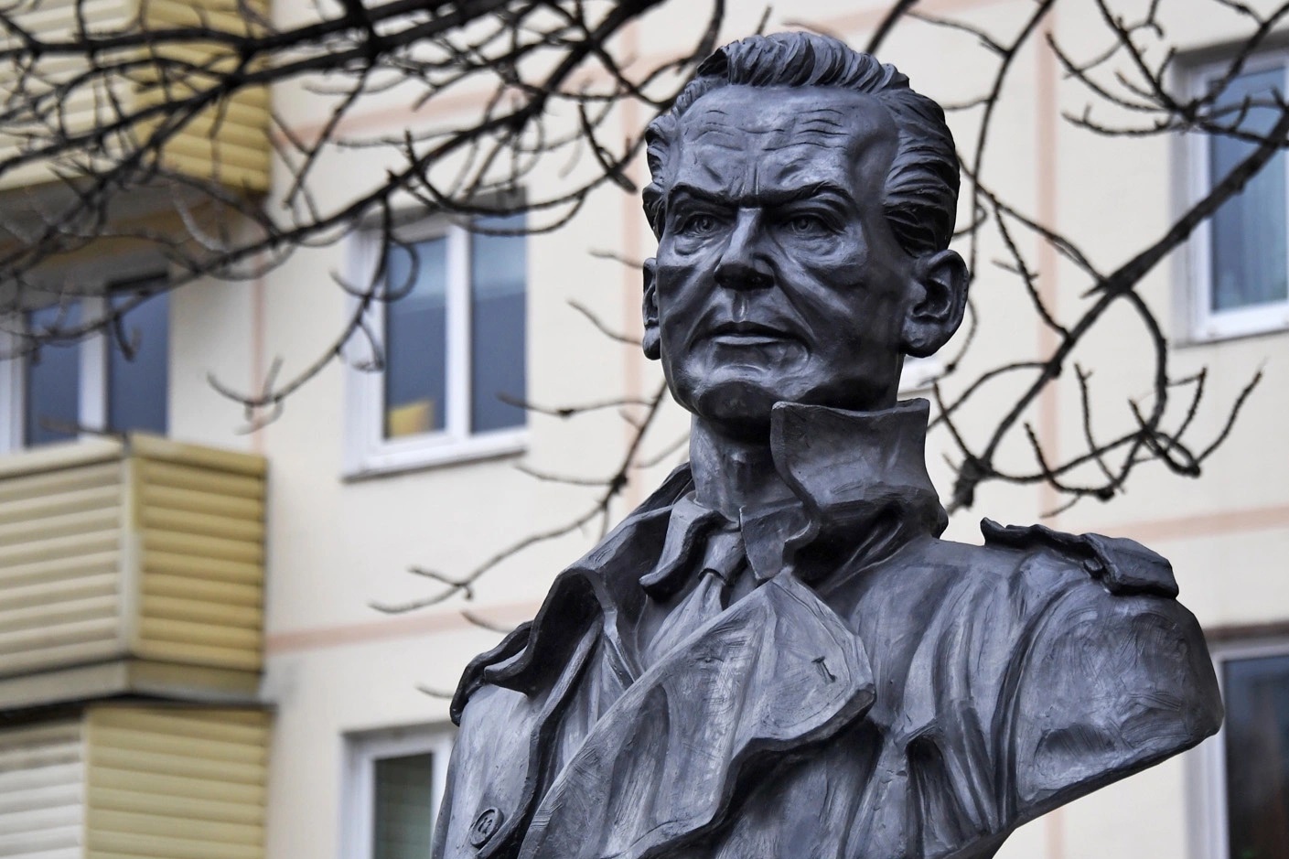 Памятник советскому разведчику Рихарду Зорге во Владивостоке. 2019