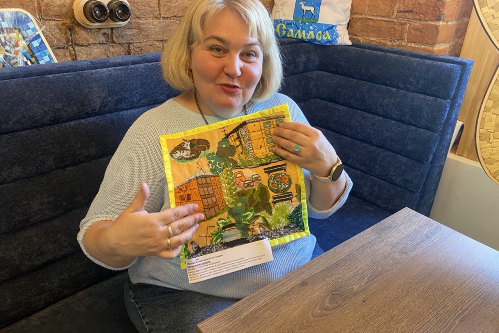 Ирина Аракчеева рассказывает  о своей работе "Хрущевские  дворики"