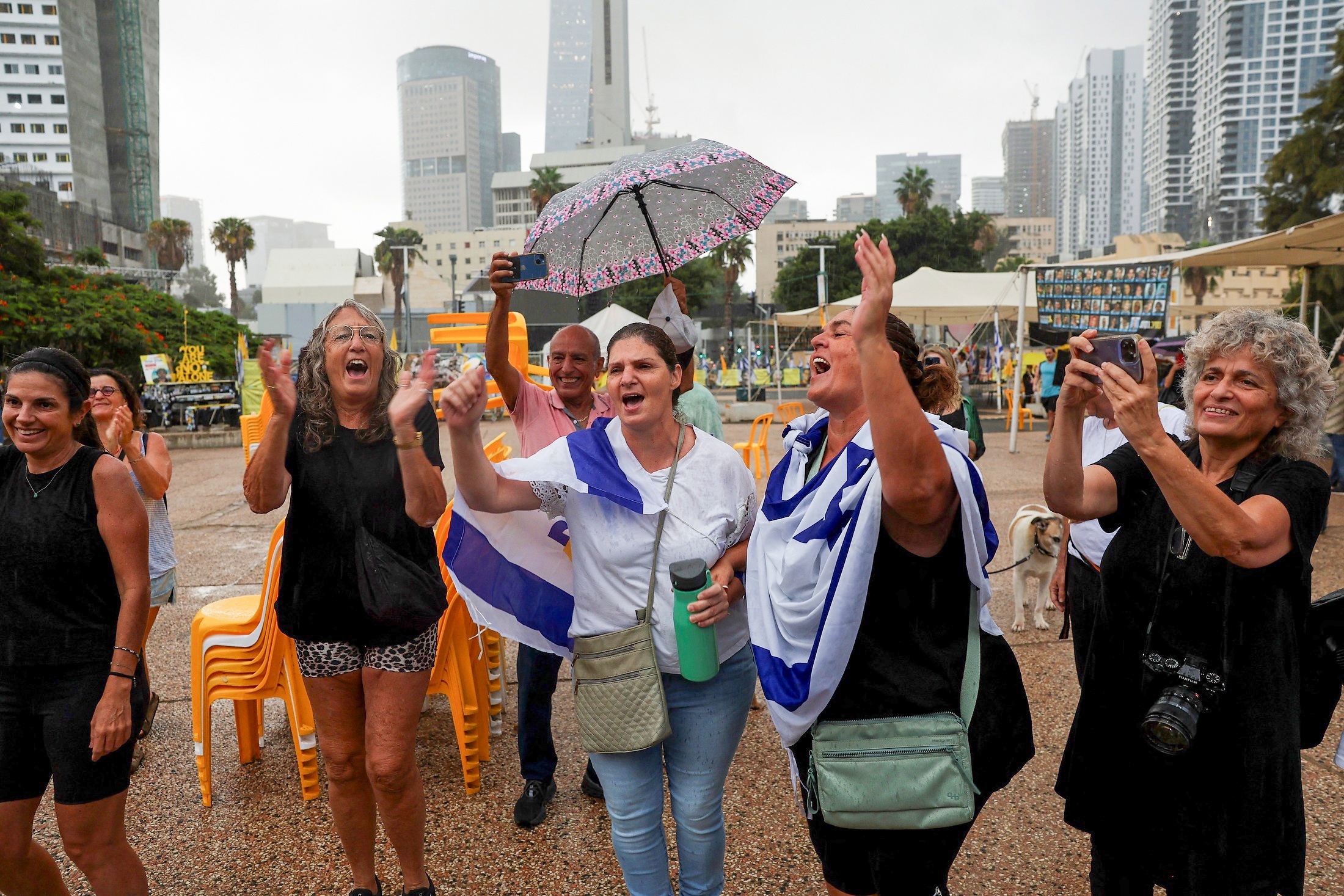 Новость о заключении перемирия была с радостью воспринята по всему миру. 
