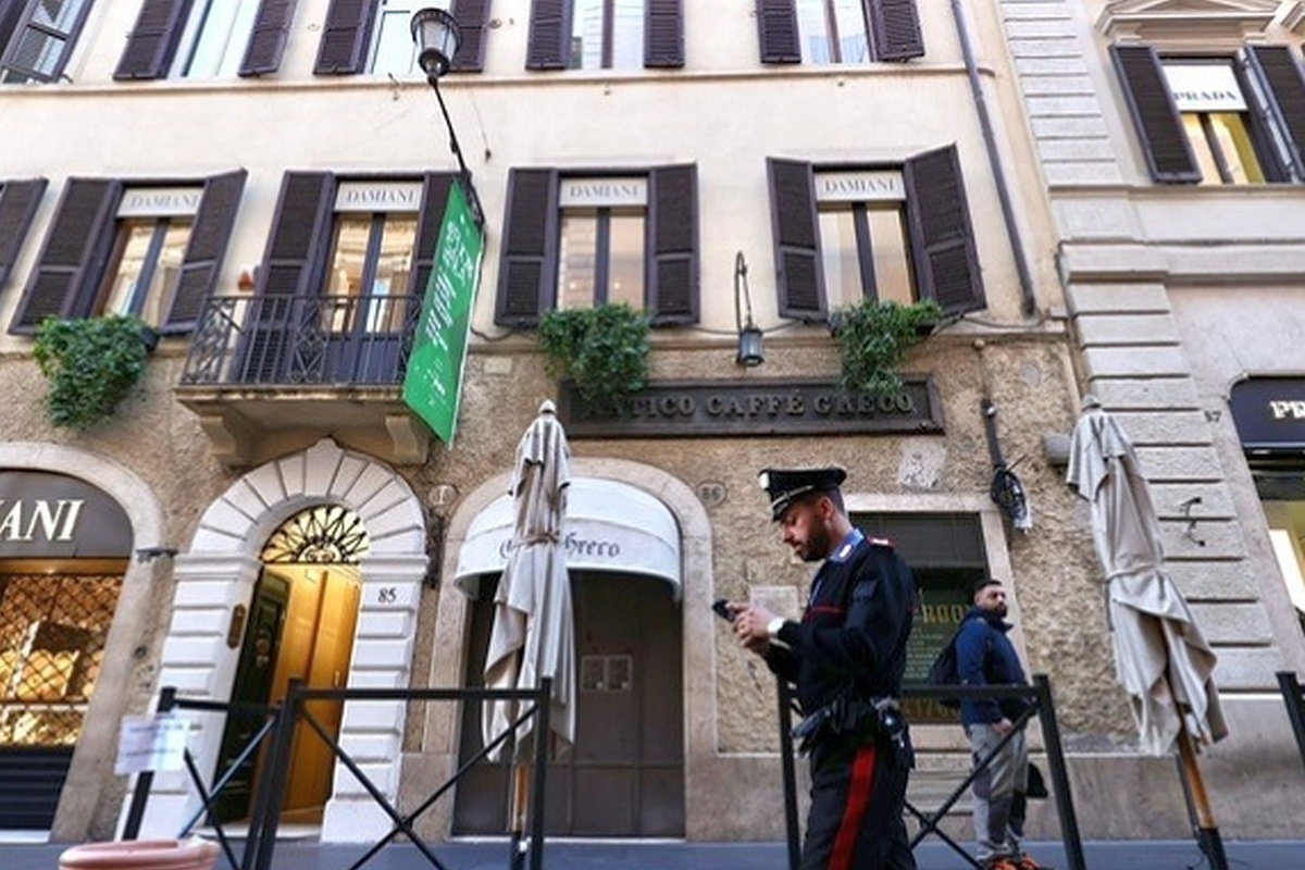 Antico Caffè Greco было основано в 1760 году, с той поры здесь побывало много знаменитых литераторов, в том числе и русских классиков.