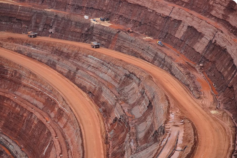 В "подземной кладовой" имени Гриба камень стал вторым особо крупным (свыше 50 карат) алмазом.