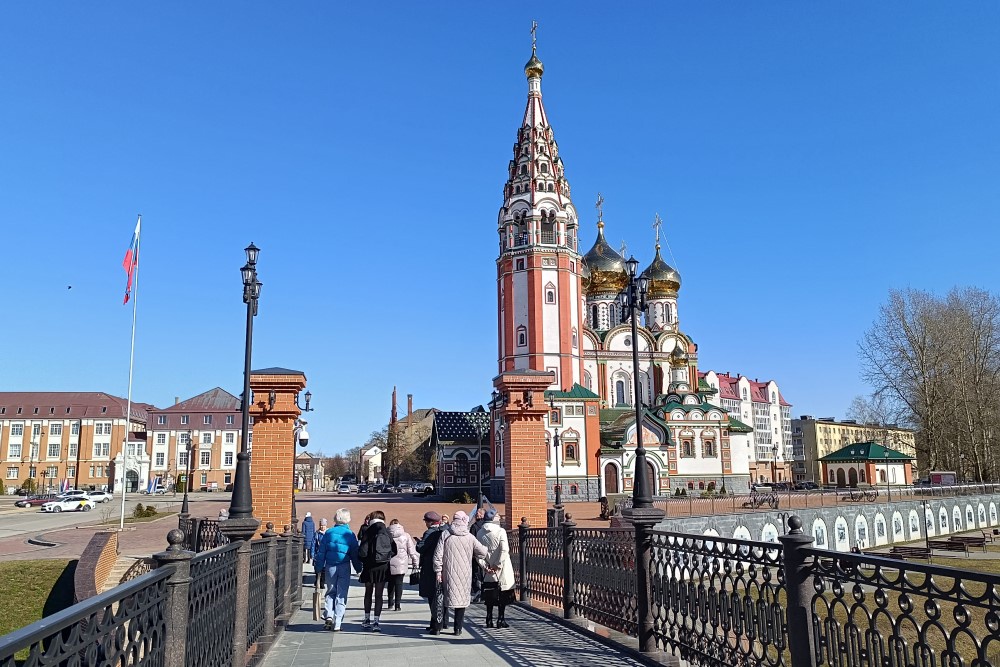 Площадь в Гусеве - яркий пример современного благоустройства старинной городской среды.