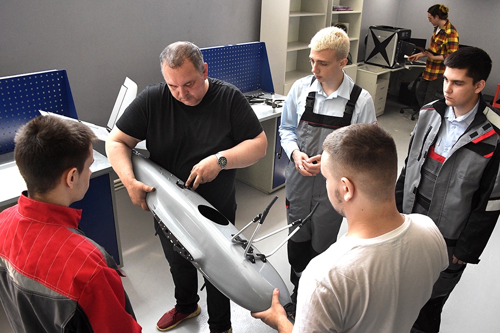 Отвечая на запрос времени, вузы увеличивают подготовку специалистов по беспилотной технике.