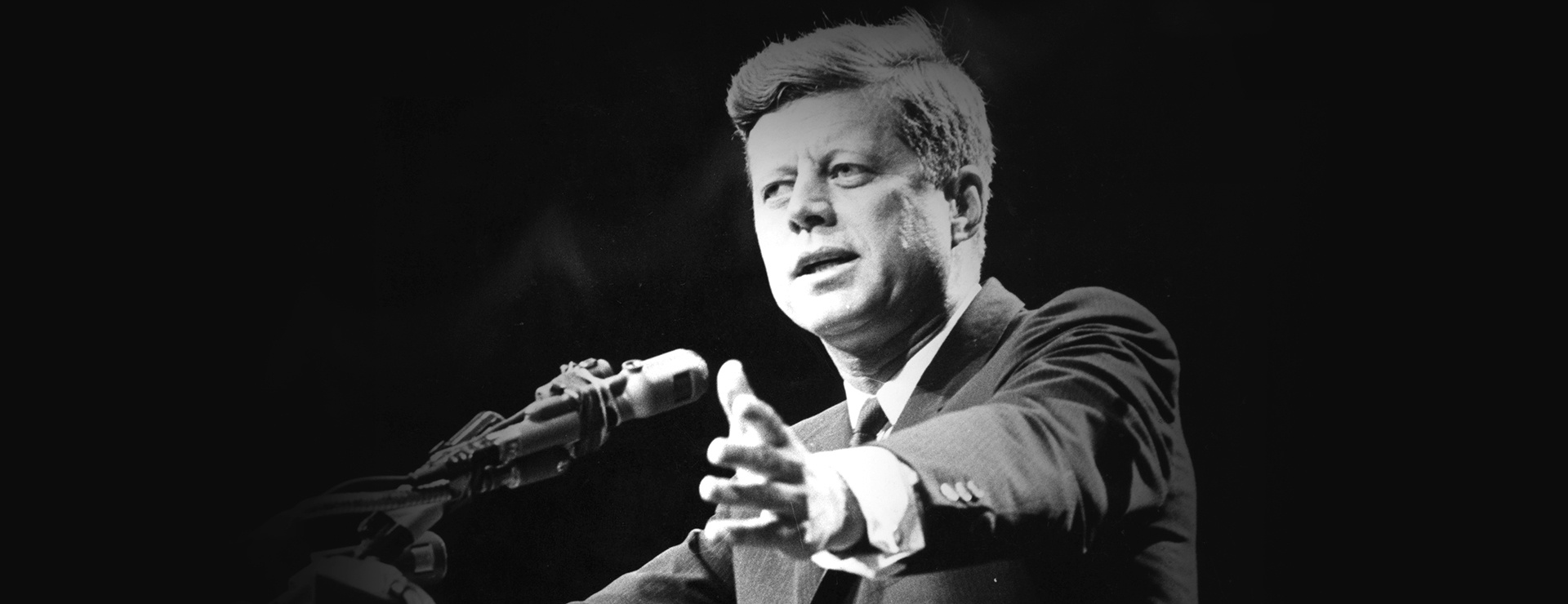 Посол России Александр Дарчиев передал США материалы об убийстве Джона Кеннеди. Хочется верить, что американцы хорошо воспримут этот наш шаг.