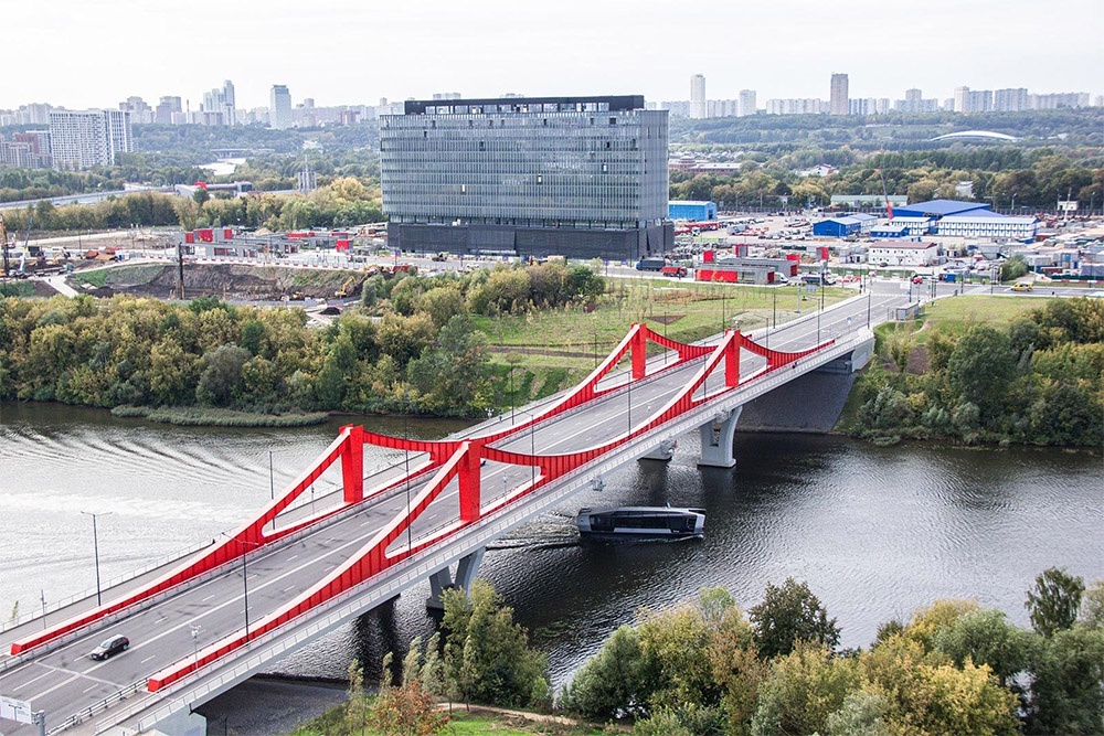 В Москве появился Гагаринский мост