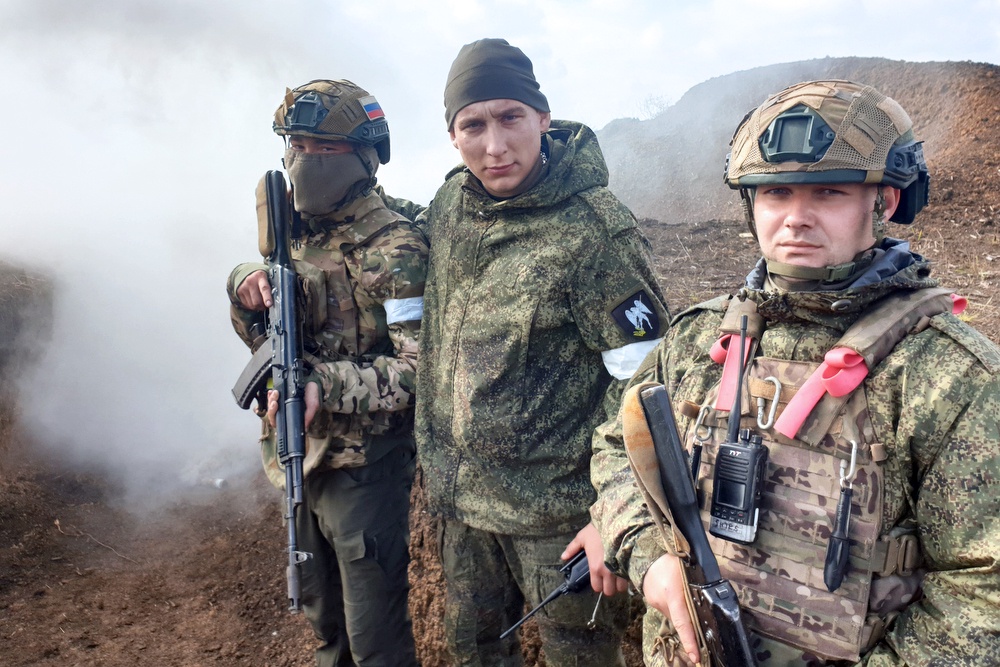 Парни из стали: Рэпчик, Марс и Ватор.