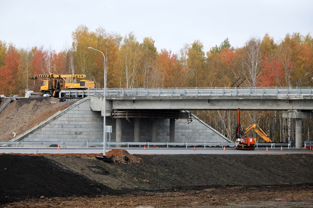 Суммы контрактов на возведение мостов и развязок зачастую приходится увеличивать не один раз.