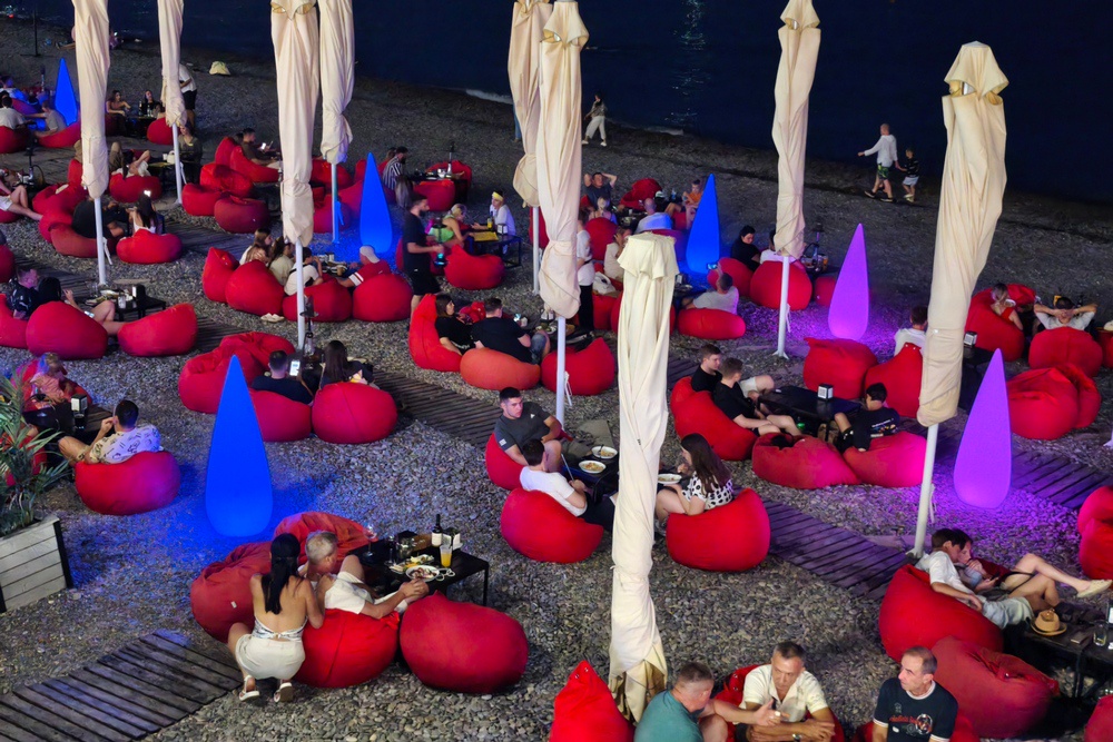 По прогнозам экспертов, до конца года в Крыму отдохнут около 7 миллионов туристов.