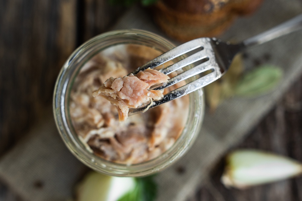 Рыба, грибы, домашние консервы. Специалисты назвали самые опасные продукты по риску развития ботулизма Рыба, грибы, домашние консервы. Специалисты назвали самые опасные продукты по риску развития ботулизма