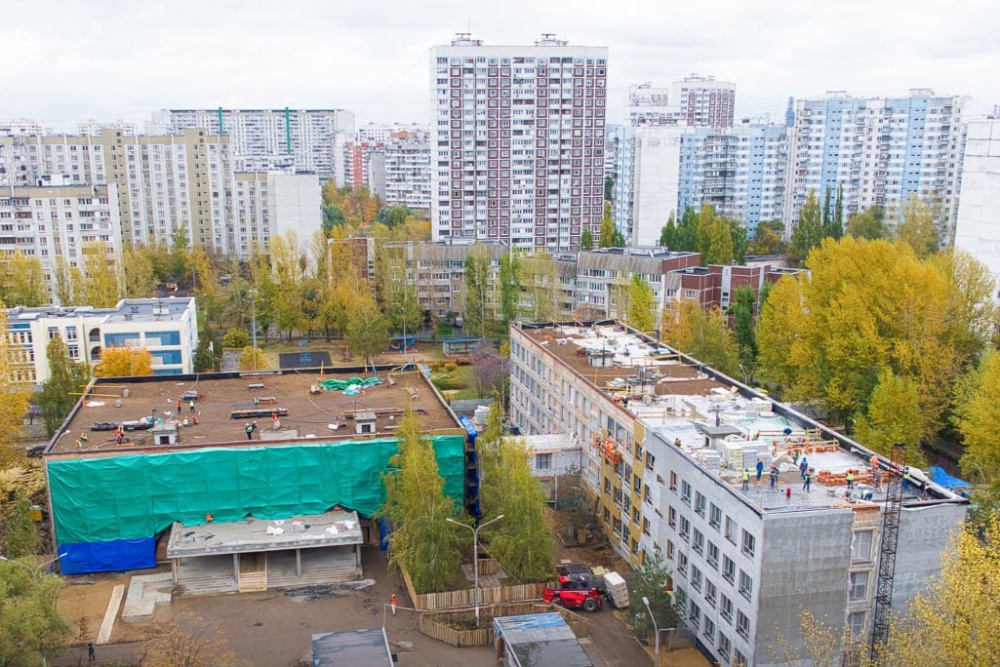 Ход работ по реконструкции здания школы № 1566.