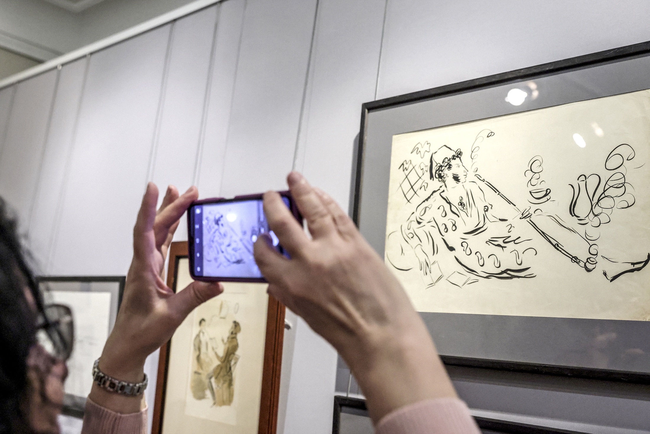 "Я старался работать в темпе пушкинских стихов", - писал автор рисунков Николай Кузьмин.