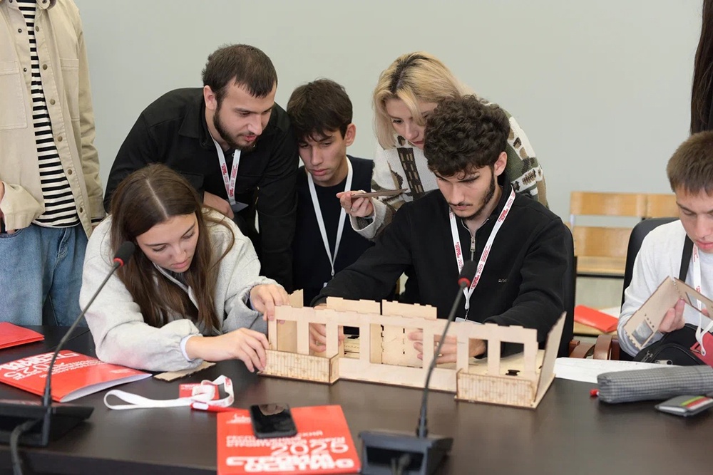 Во время молодежного форума "Строим Осетию" студенты участвовали в различных мастер-классах и конкурсах.