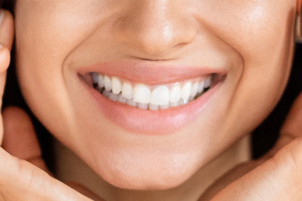 Вейпы способны разрушить самую красивую улыбку за несколько лет.