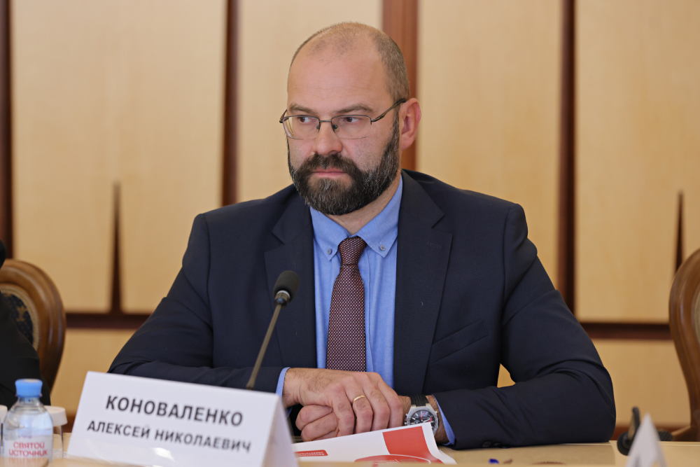 Алексей Коноваленко: "Мы предлагаем концепцию создания медицинских округов в соответствии с требованиями федерального законодательства". 