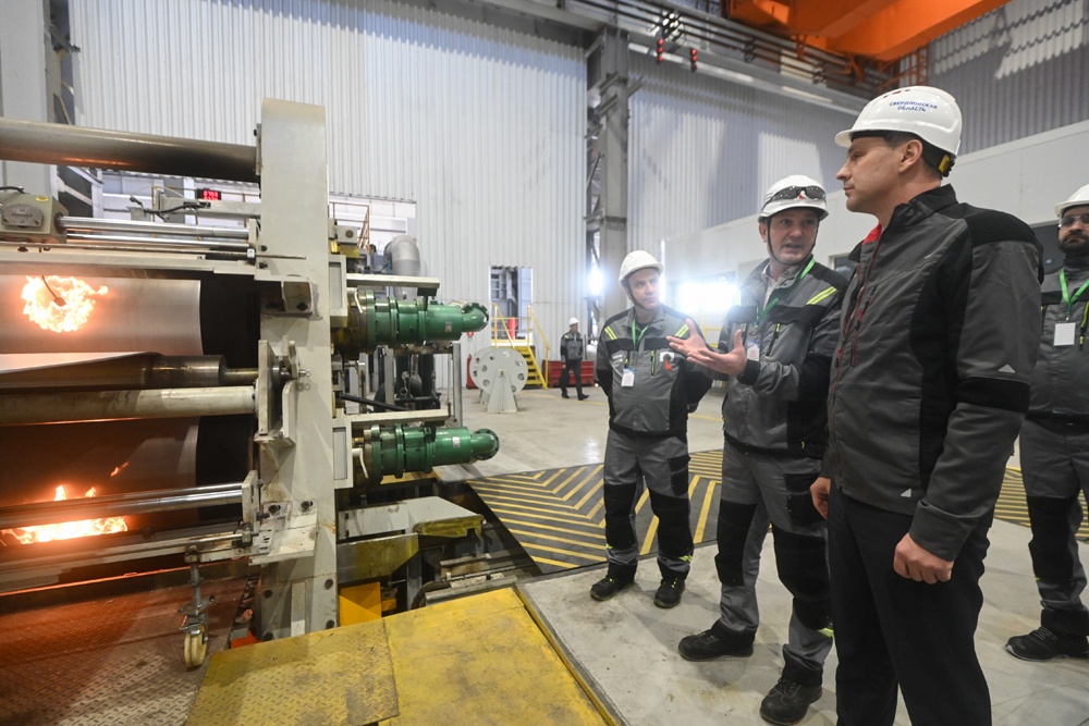 Губернатор Свердловской области Денис Паслер дал старт работе новой производственной линии.