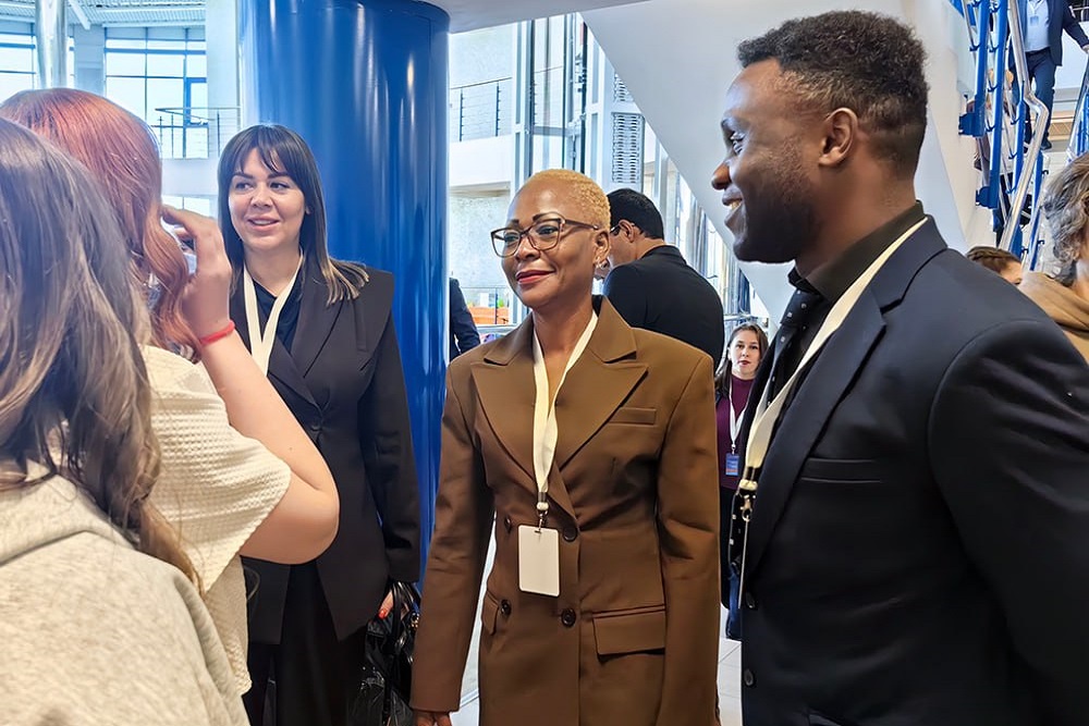 Омский форум собрал представителей тринадцати стран.