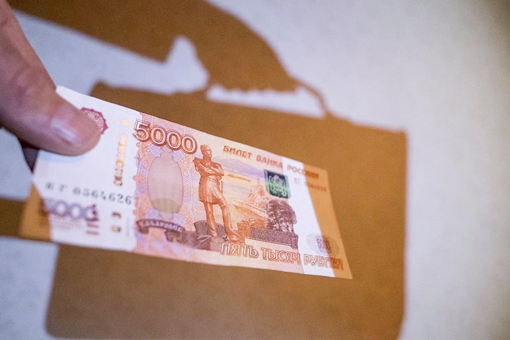 Заявления взяточников об отсутствии у них денег суды не принимают.