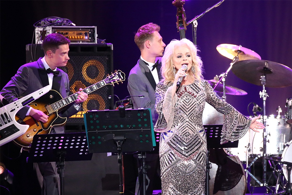 В преступлении против Долиной участвовало полтора десятка человек - аферисты и их помощники.