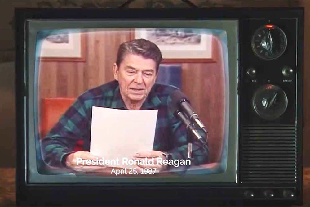 Из глубин 1987 года Рональд Рейган обратился к американцам, раскритиковав тарифную политику Трампа.