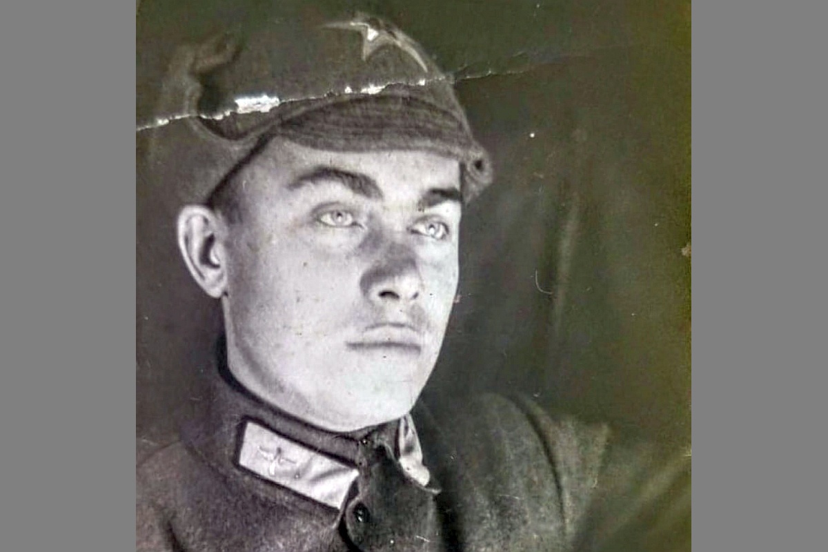 Старший лейтенант Сергей Иванович Жигалов погиб во время боев на Халхин-Голе в июле 1939 года.  Старший лейтенант Сергей Иванович Жигалов погиб во время боев на Халхин-Голе в июле 1939 года.
