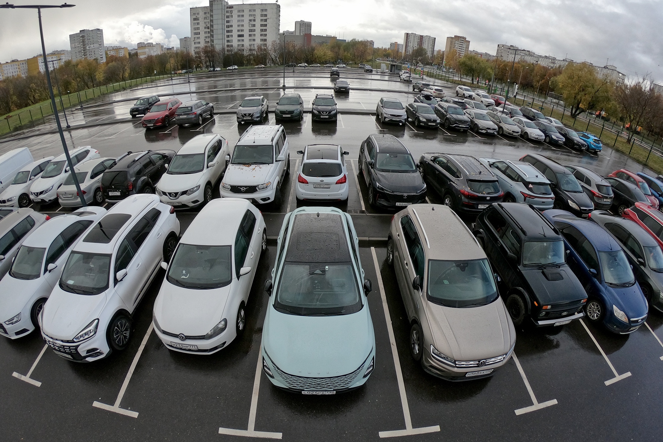 Парковки в Москве будут бесплатными 3 и 4 ноября