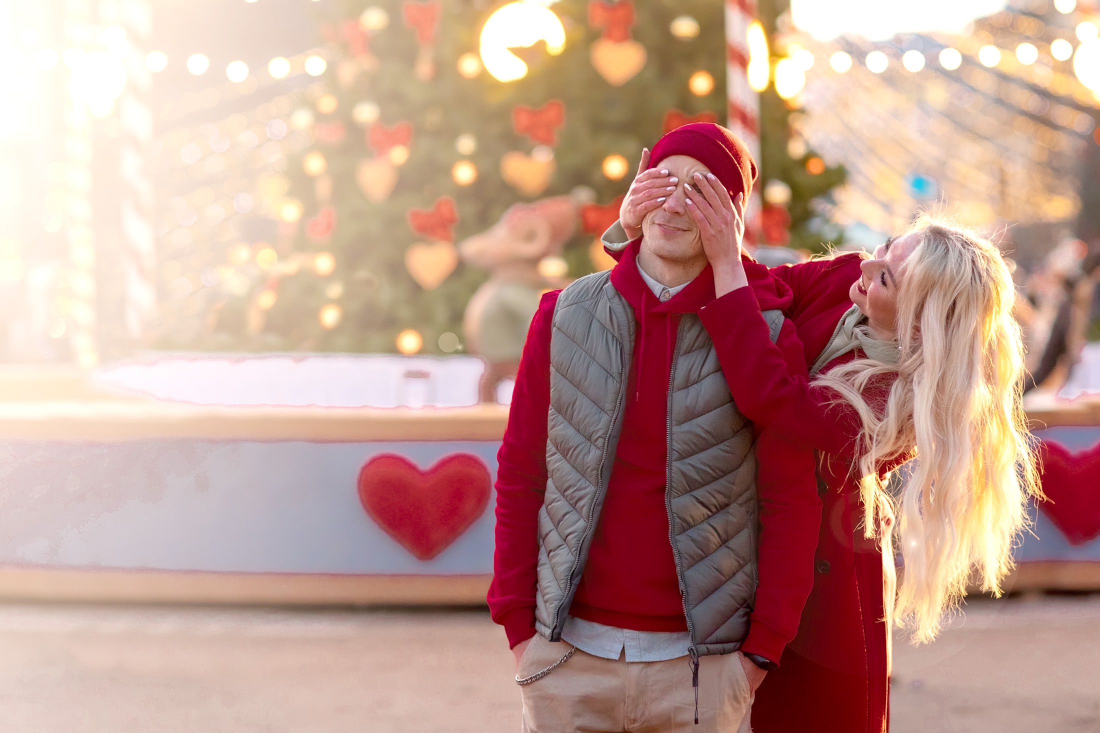 пара у елки