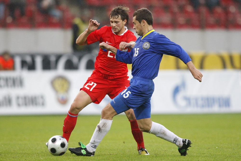 Дмитрий Сычев (слева) много забивал не только на клубном уровне,
но и за национальную сборную.