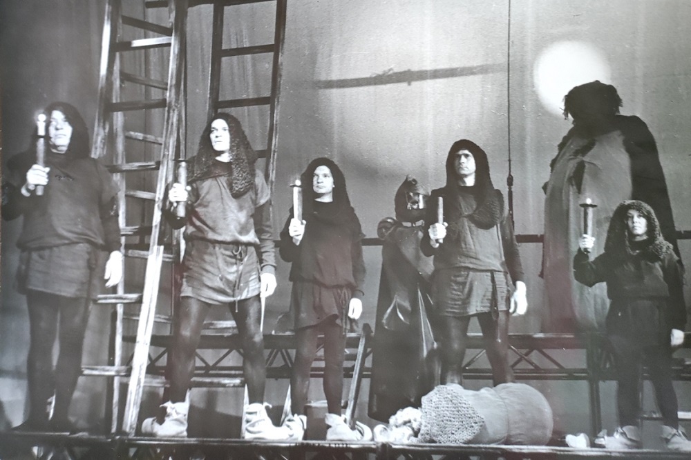 "Процесс над Жанной д'Арк" - одна из вершин воронежского кукольного театра.