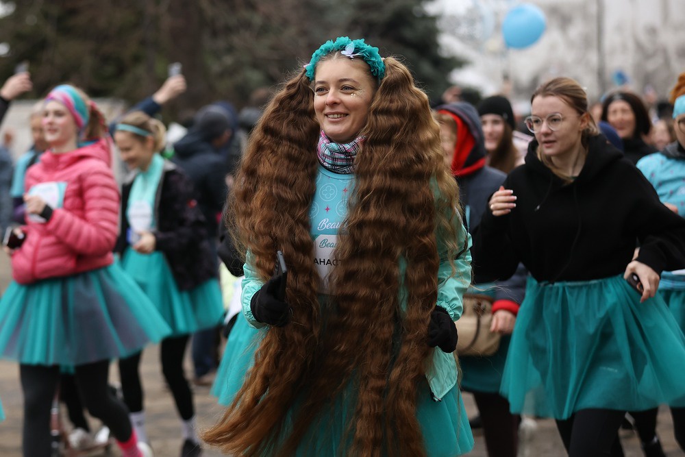 Мечта о красивых волосах скоро может сбыться абсолютно у всех.