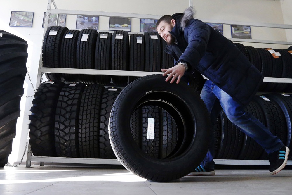 Неизвестные бренды шин грешат неравномерной толщиной корда, нарушением геометрии каркаса.