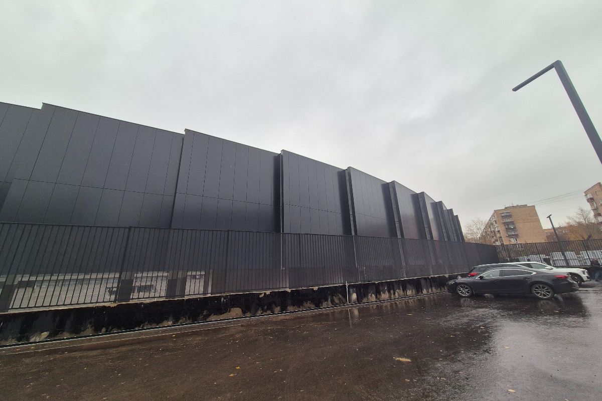 Стадион "Торпедо" в Москве собираются достроить через год. Стадион "Торпедо" в Москве собираются достроить через год.