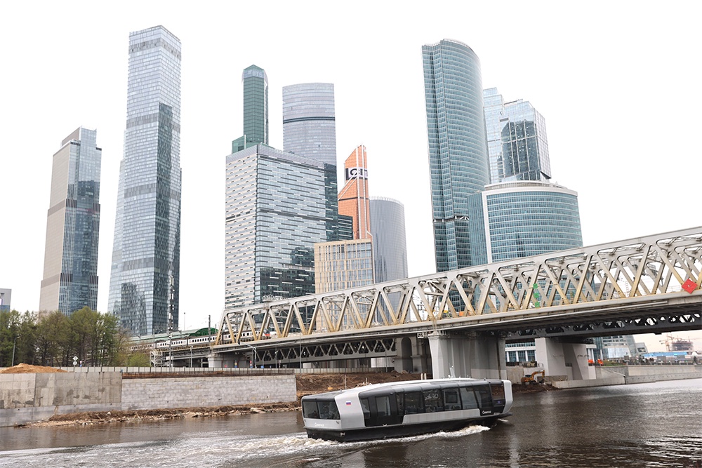 Сегодня по Москве курсируют 29 судов. Скоро на маршруты выйдут еще два - "Смородинка" и "Рудневка".