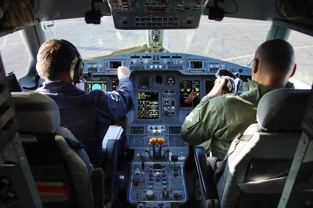 У летчиков замечаний к работе систем самолета во время сертификационных полетов не возникло