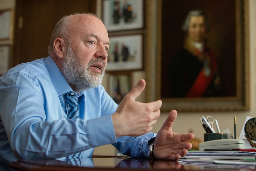 Павел Крашенинников: Государство и общество всегда поддерживали семью через право и мораль. 