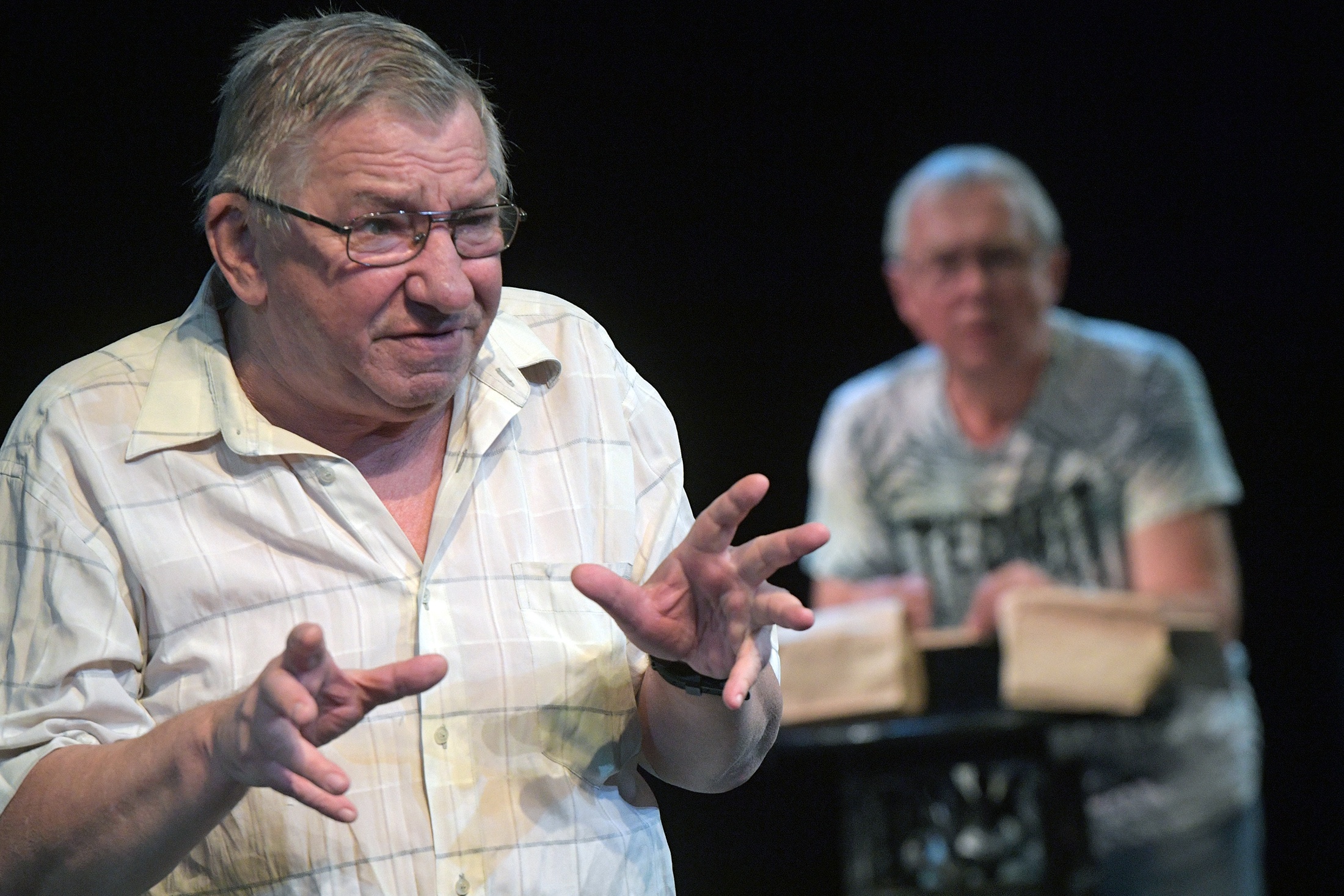 Актер Анатолий Меньщиков на репетиции спектакля режиссера Михаила Цитриняка "Соломенная шляпка" в Государственном академическом театре имени Евгения Вахтангова в Москве.