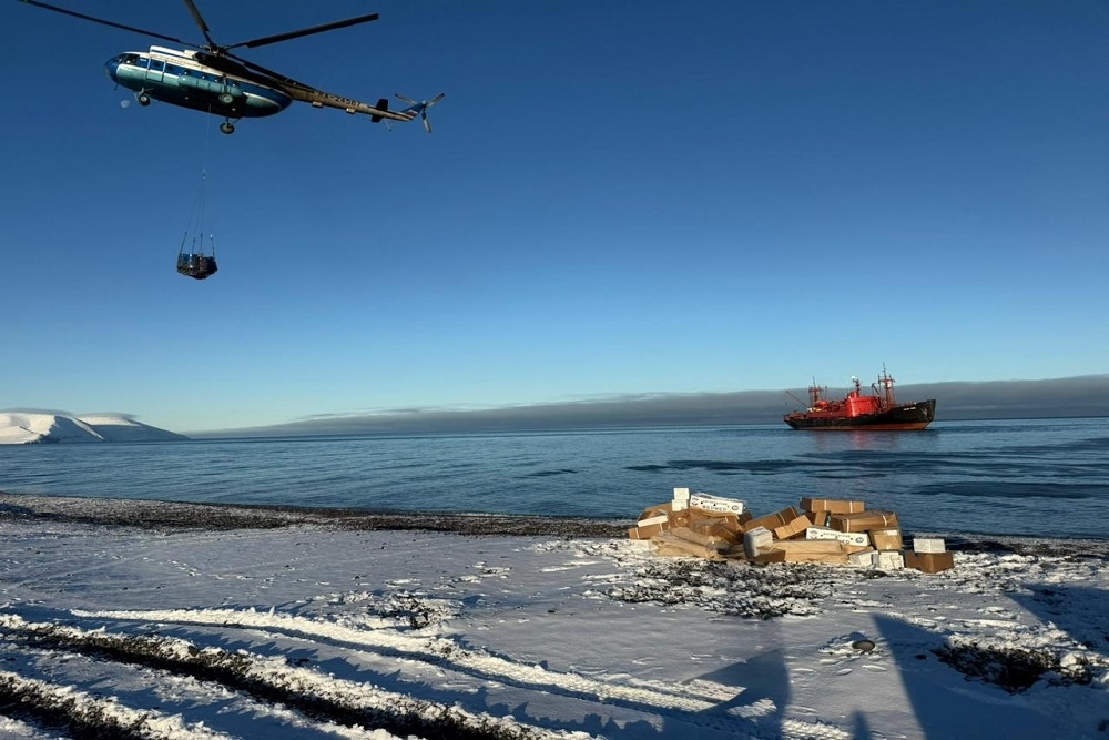 "Сомов" преодолел по Северному морскому пути шесть арктических морей - до острова Врангеля на Чукотке.